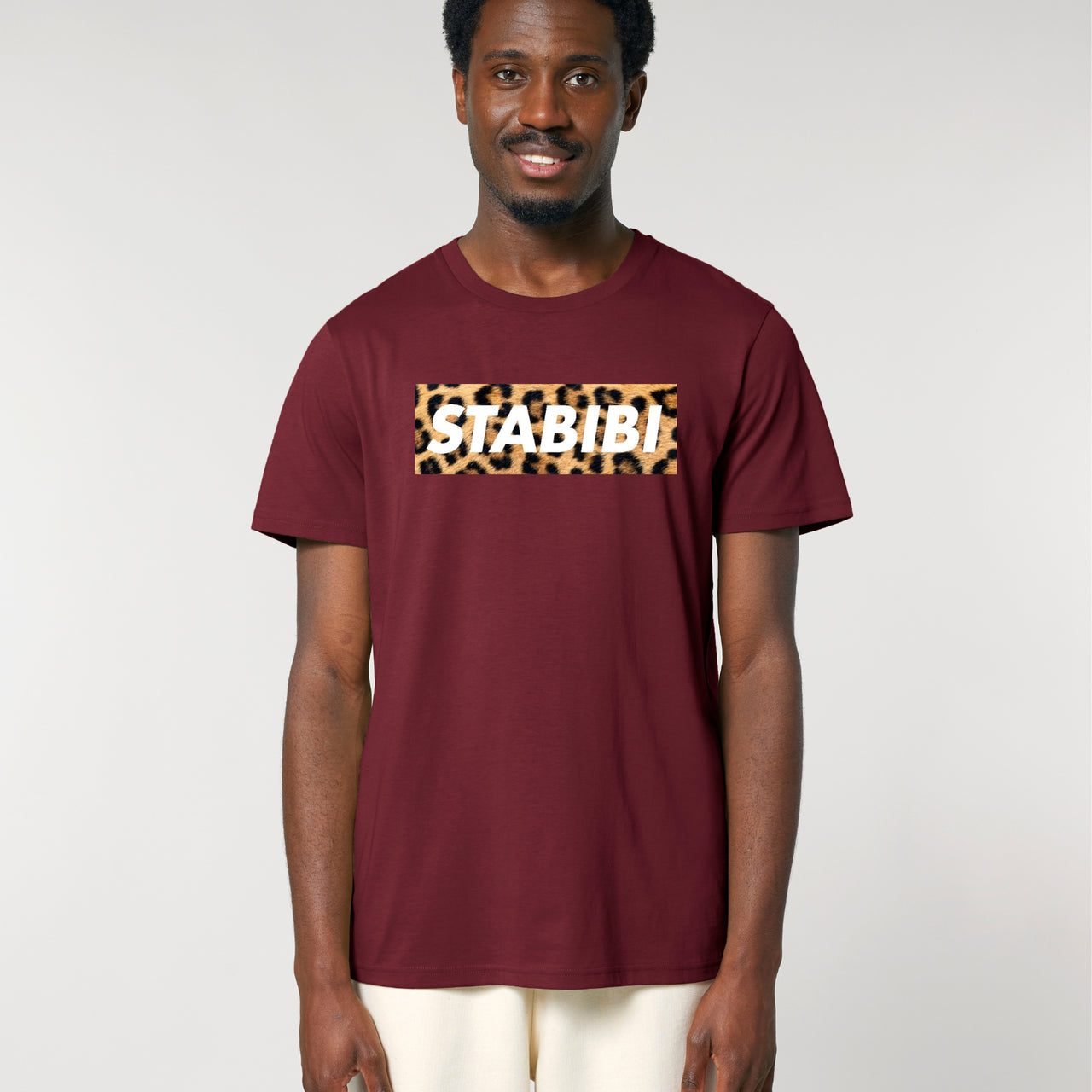 Unisex T-Shirt "Leo" in burgundy