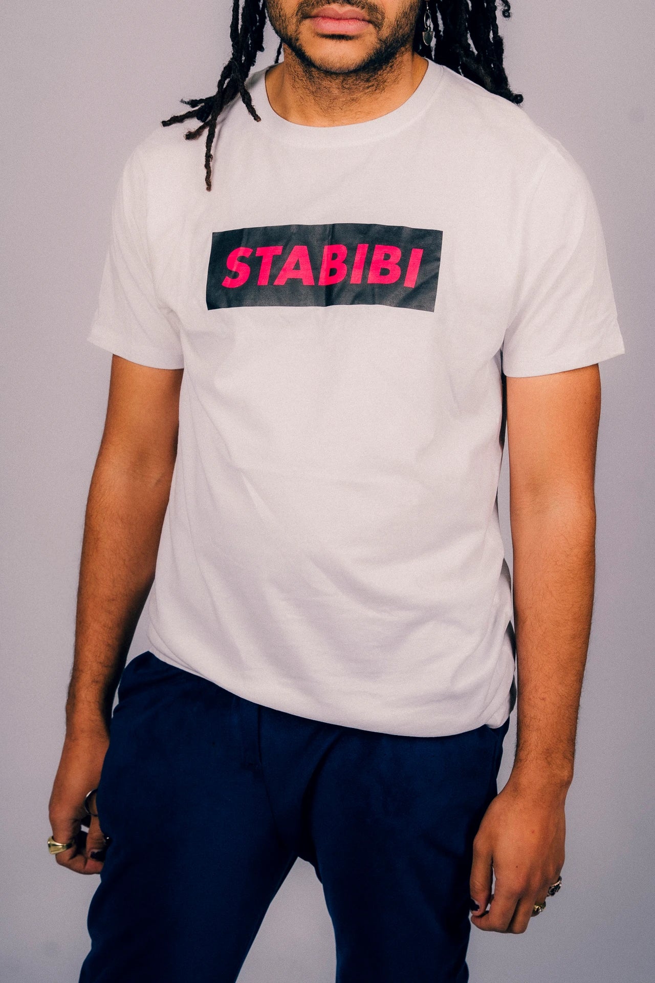Unisex T-Shirt "pink" in weiß