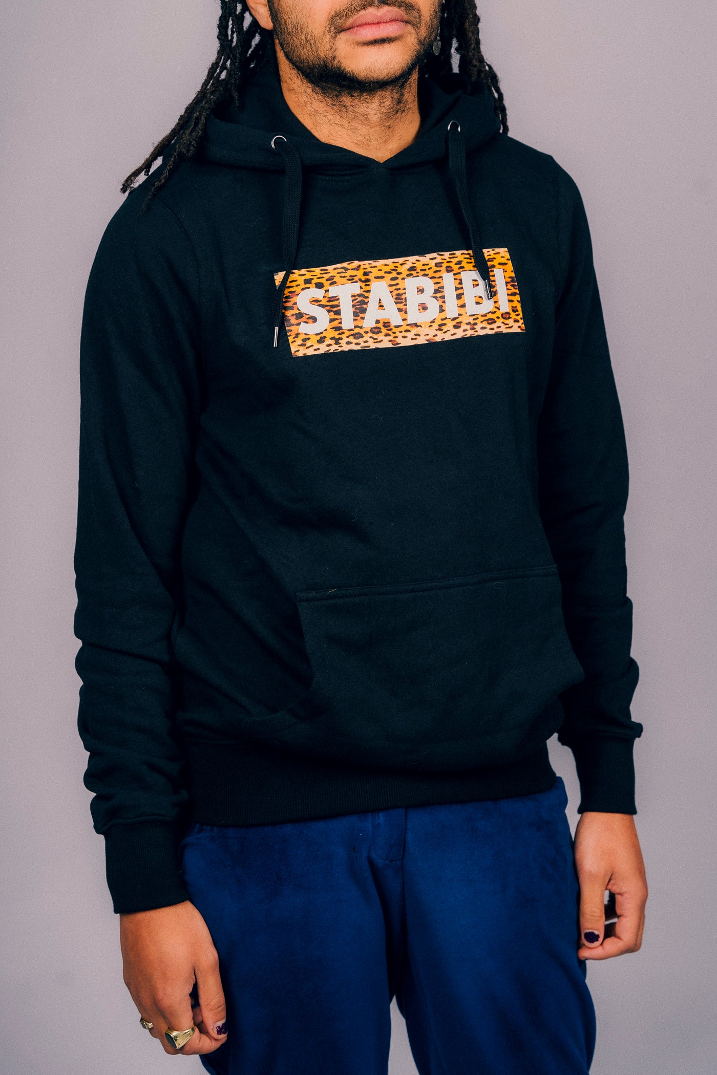 Hoodie "Leo" in schwarz